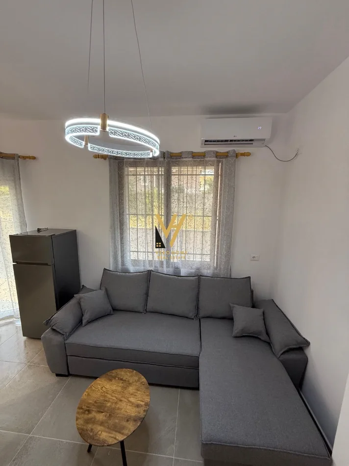 Tirane, jepet me qera apartament 1+1+Ballkon Kati 0, 60 m² 540 € (SELITE)