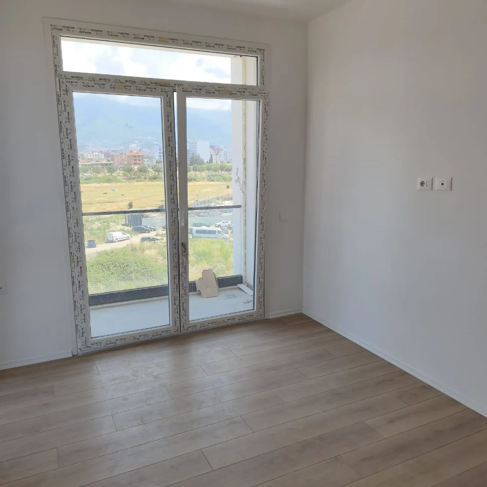 Tirane, shitet apartament 1+1+Ballkon Kati 3, 60 m² 132.000 € (Bulevardi i Ri)