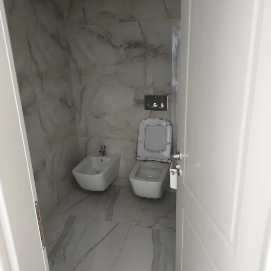 Tirane, shitet apartament 1+1+Ballkon Kati 3, 60 m² 132.000 € (Bulevardi i Ri)