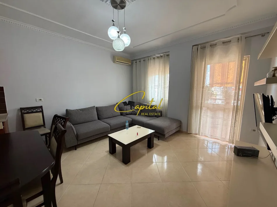 Tirane, jepet me qera apartament 2+1 Kati 7, 75 m² 500 € (5 MAJI)