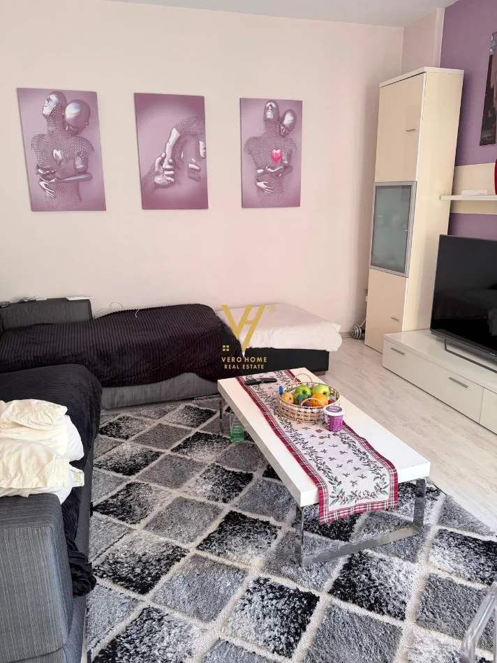 Tirane, jepet me qera apartament 1+1+Ballkon Kati 8, 70 m² 620 € (MATERNITETI I RI)