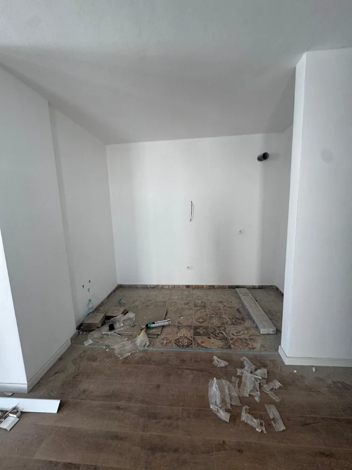 Tirane, shitet apartament 2+1 Kati 7, 103 m² 197.600 € (Kompleksi Aura, Laprake.)