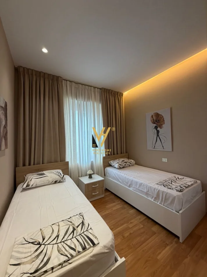 Tirane, jepet me qera apartament 1+1+Ballkon Kati 3, 90 m² 750 € (ISH BLLOK)