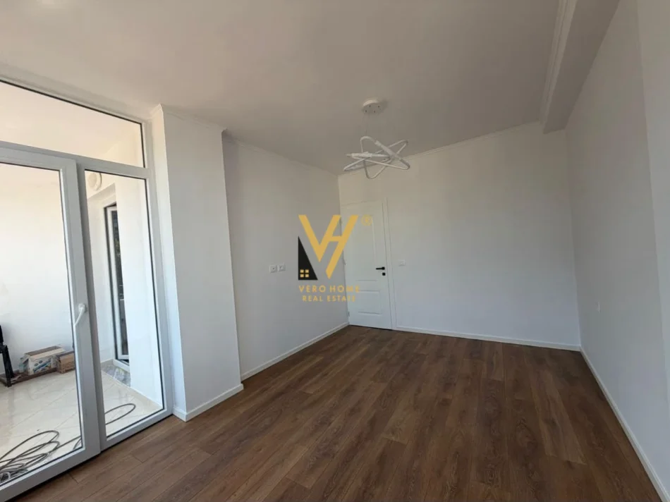 Tirane, shitet apartament 1+1+Ballkon Kati 3, 58 m² 128.000 € (RRUGA DRITAN HOXHA)