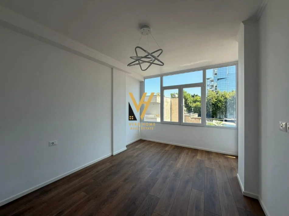 Tirane, shitet apartament 1+1+Ballkon Kati 3, 47 m² 108.000 € (RRUGA DRITAN HOXHA)
