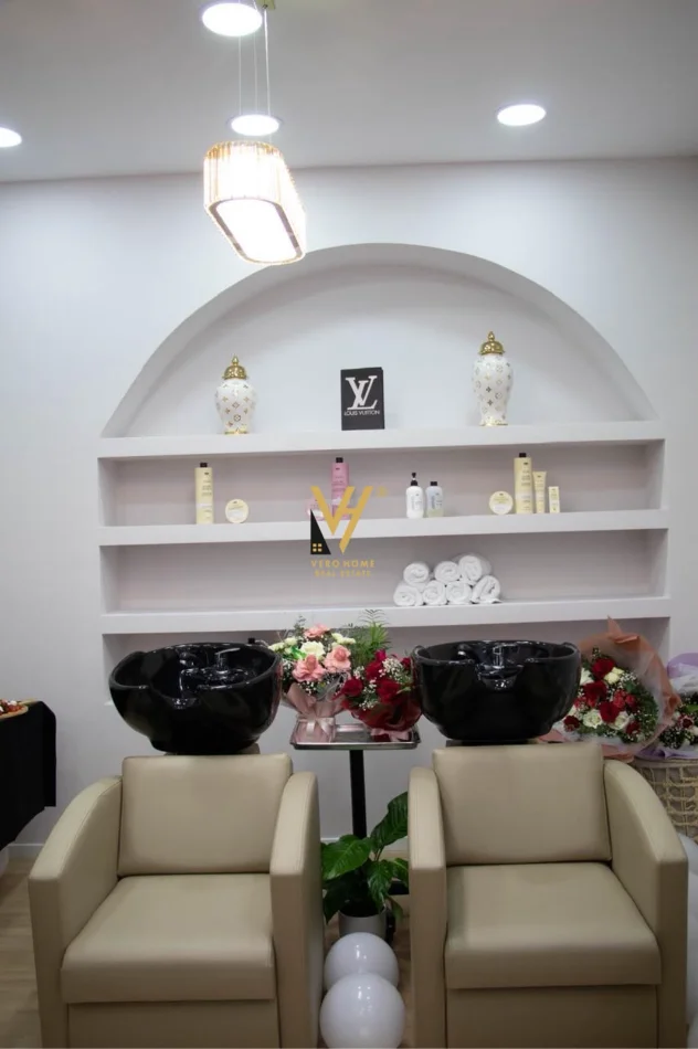 Tirane, shitet aktivitet biznesi Kati 0, 45 m² (ASTIR)