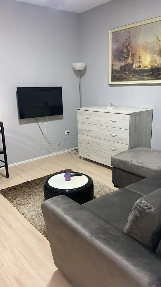 Tirane, jepet me qera apartament 1+1 Kati 3, 47 m² 450 € 