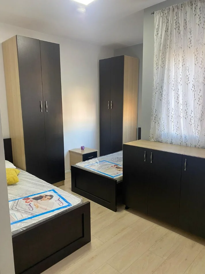 Tirane, jepet me qera apartament 1+1 Kati 3, 47 m² 450 € 