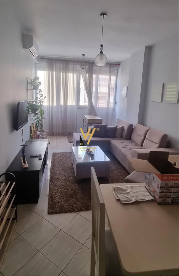 Tirane, shitet apartament 1+1+Ballkon Kati 5, 70 m², 600 Euro (GJIMNAZI PARTIZANI)