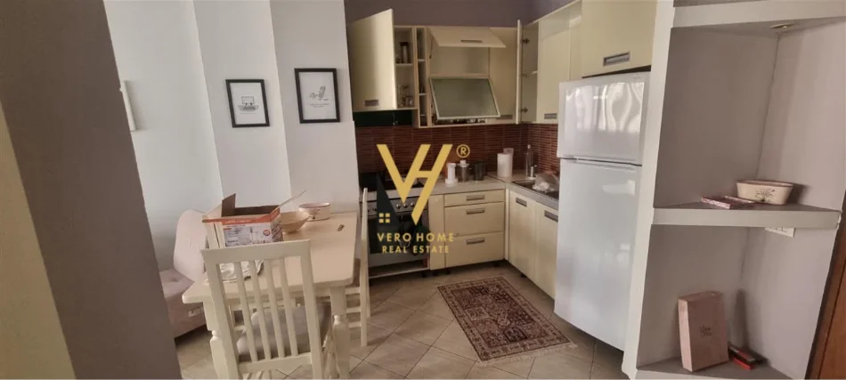 Tirane, shitet apartament 1+1+Ballkon Kati 5, 70 m², 600 Euro (GJIMNAZI PARTIZANI)