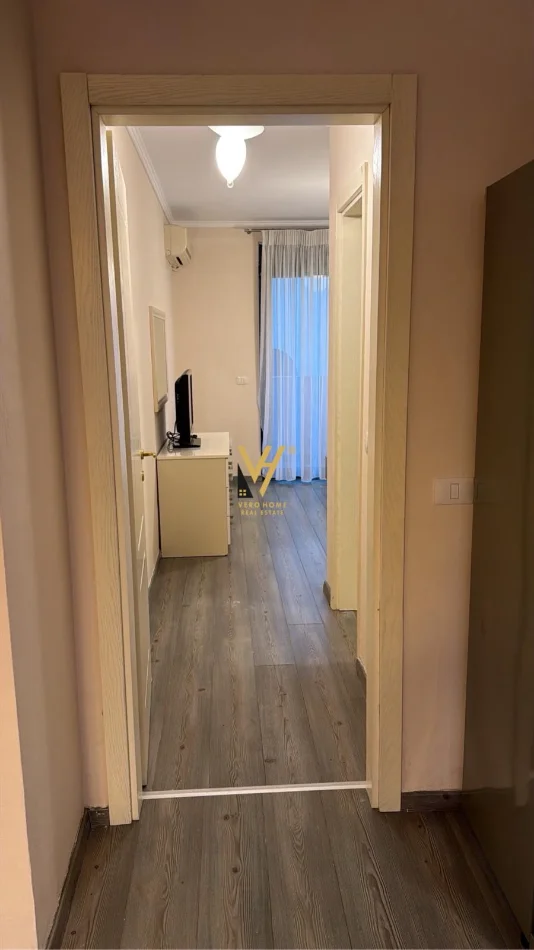 Tirane, jepet me qera apartament 2+1+Ballkon Kati 4, 104 m² 1.000 € (RRUGA E KOSOVAREVE)