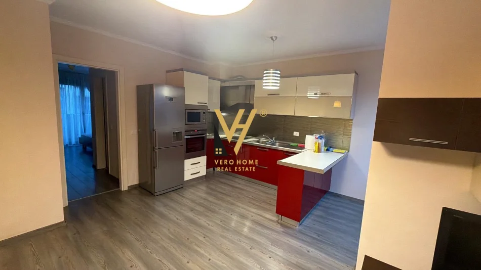 Tirane, jepet me qera apartament 2+1+Ballkon Kati 4, 104 m² 1.000 € (RRUGA E KOSOVAREVE)
