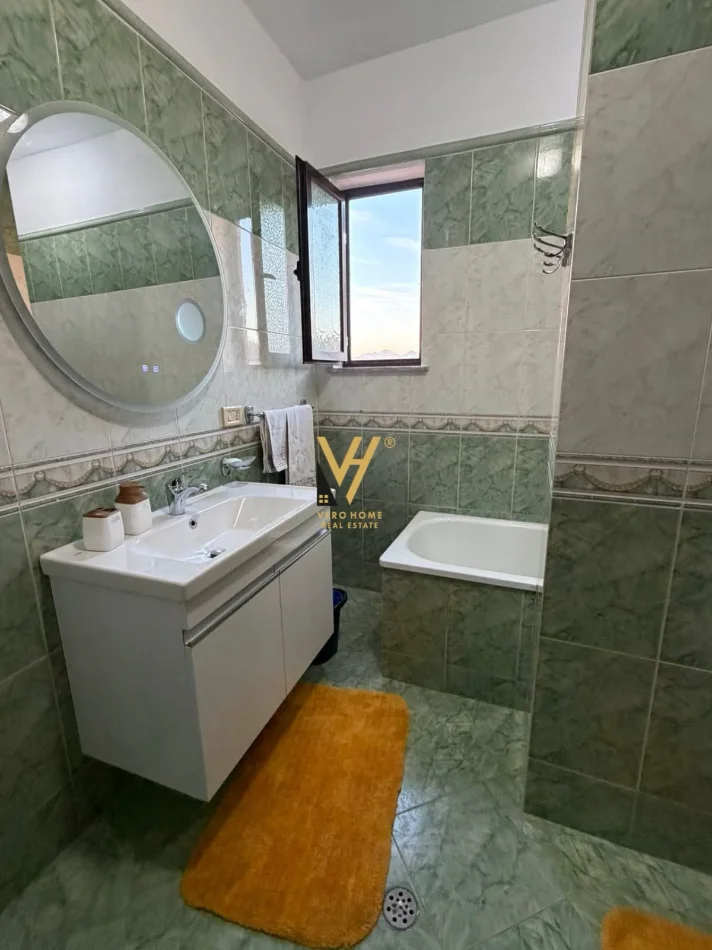 Tirane, jepet me qera apartament 2+1+Ballkon Kati 6, 110 m² 720 € (MYSLYM SHYRI)