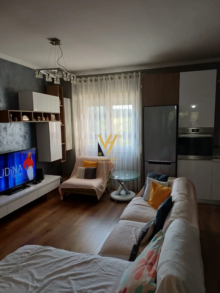 Tirane, shitet apartament 3+1+Ballkon Kati 3, 105 m² 280.000 € (LIQENI I THATE)
