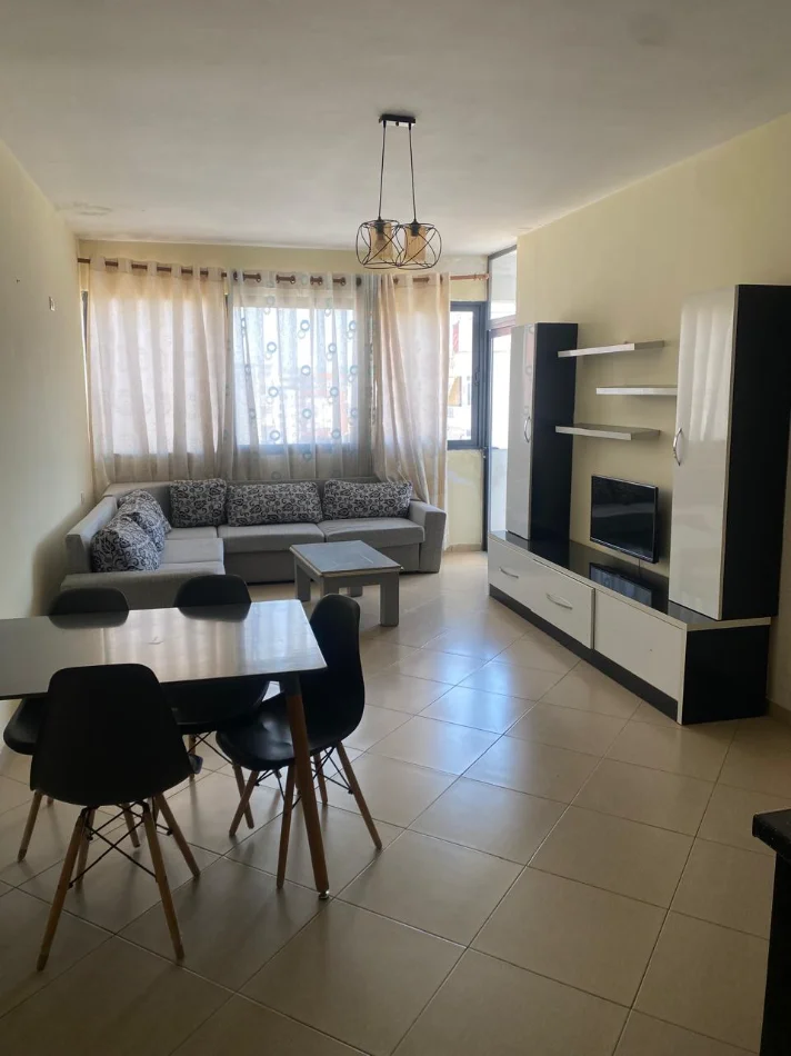Tirane, jepet me qera apartament 2+1 Kati 8, 80 m² 450 € (rruga teodor keko)
