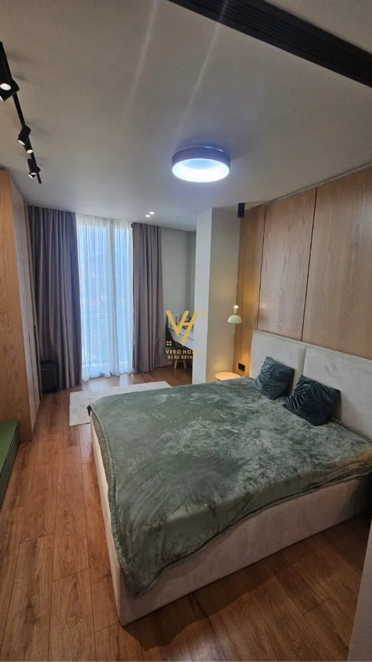 Tirane, jepet me qera apartament 1+1+Ballkon Kati 10, 75 m² 850 € (MINE PEZA)