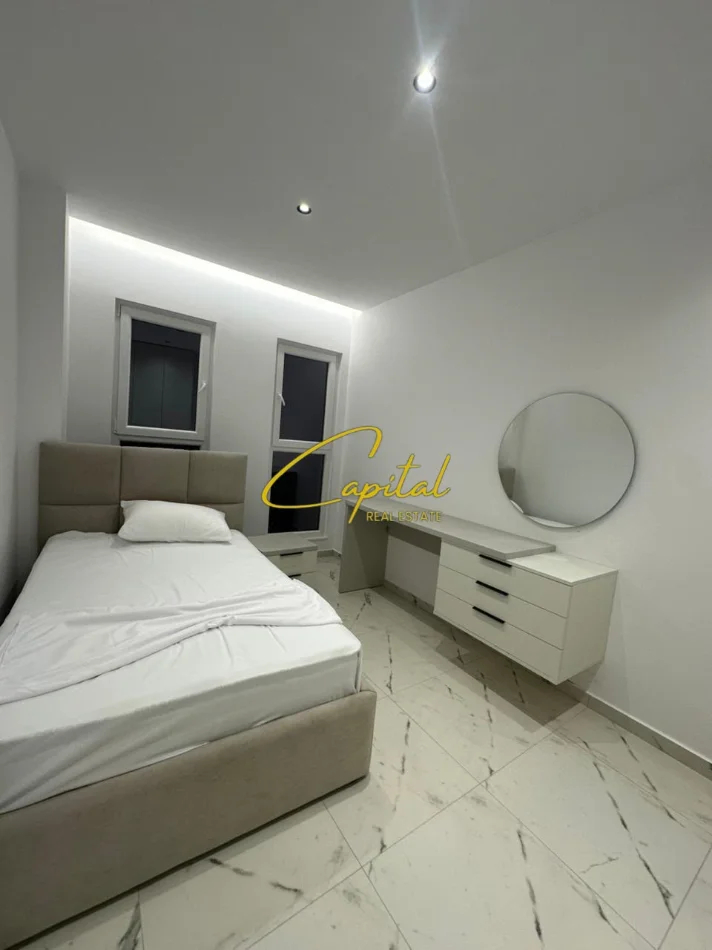Tirane, jepet me qera apartament 2+1 Kati 6, 100 m² 750 € (LAPRAKE)