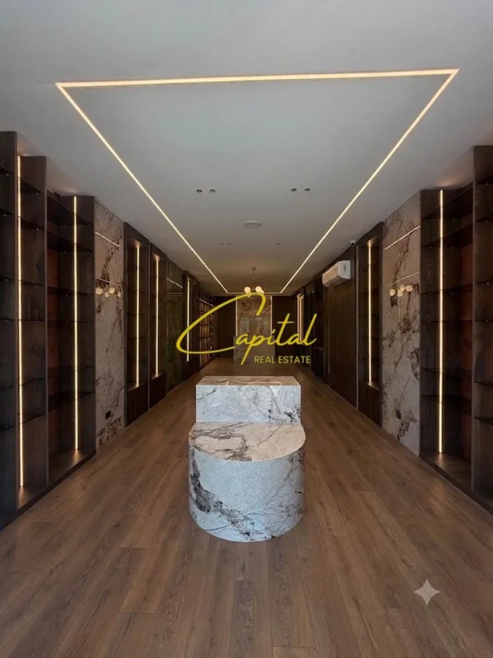 Tirane, jepet me qera dyqan Kati 0, 73 m² 2.500 € (BULEVARDI GJERGJ FISHTA)