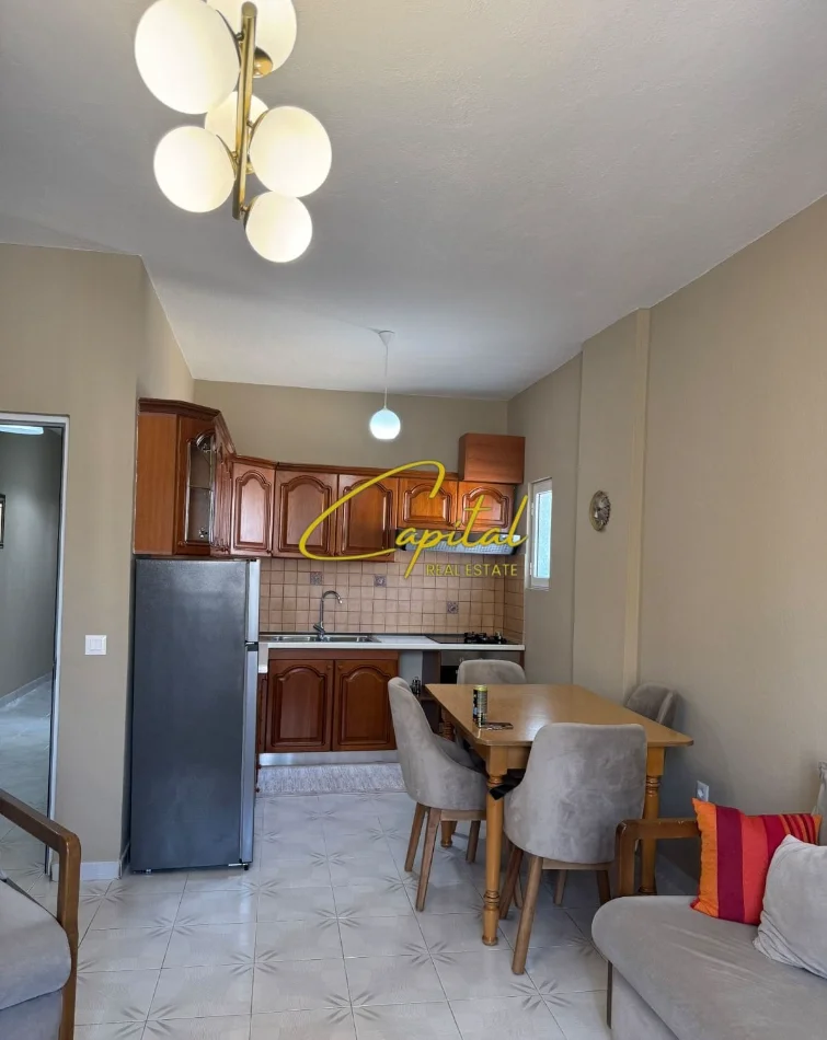Tirane, jepet me qera apartament 2+1 Kati 6, 110 m² 500 € (RRUGA E KAVAJES)