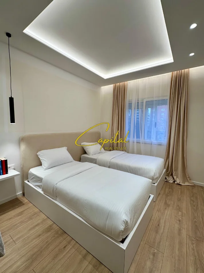 Tirane, jepet me qera apartament 2+1 Kati 2, 70 m² 700 € (BULEVARDI BAJRAM CURRI)