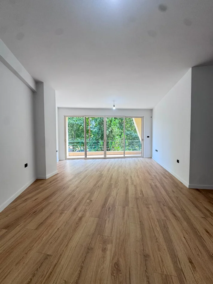 Tirane, shitet apartament 2+1+Ballkon Kati 1, 109 m² 209.300 € (Don Bosko)