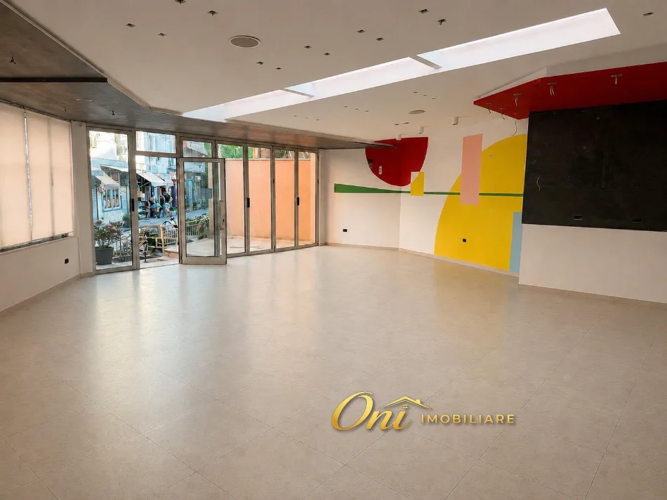 Tirane, jepet me qera ambjent biznesi Kati 0, 180 m² 3.200 € (PRANE TOPTANIT)