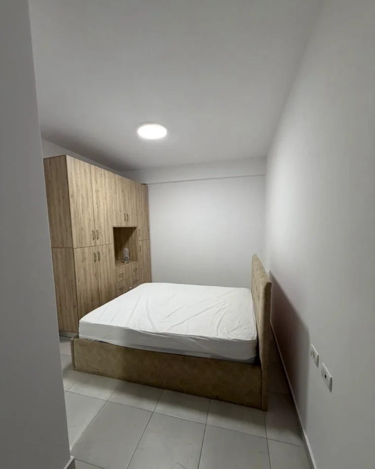Tirane, jepet me qera apartament 2+1 Kati 5, 80 m² 600 € (Yzberisht,Kompleksi Golden Park)