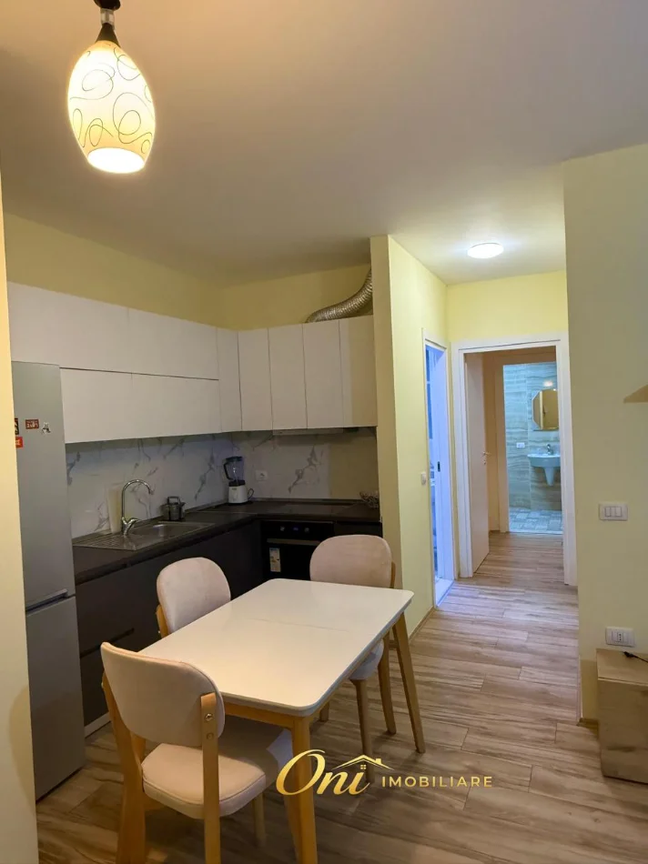 Tirane, jepet me qera apartament 2+1 Kati 6, 90 m² 750 € (KOMPLEKSI FIORI DI BOSKO)