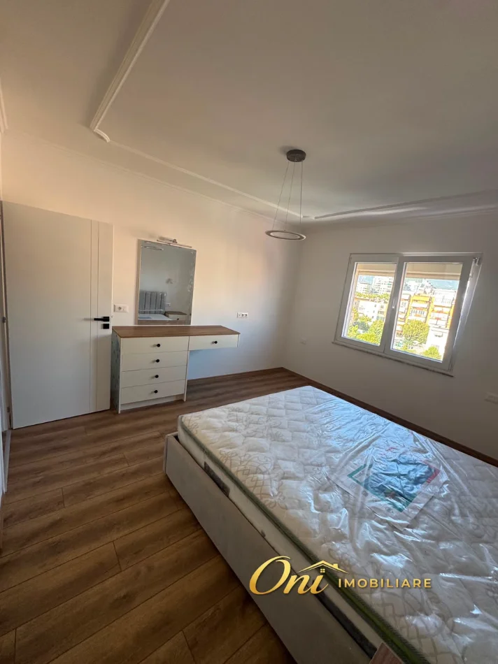 Tirane, jepet me qera apartament 1+1 Kati 6, 50 m² 550 € (VASIL SHANTO)