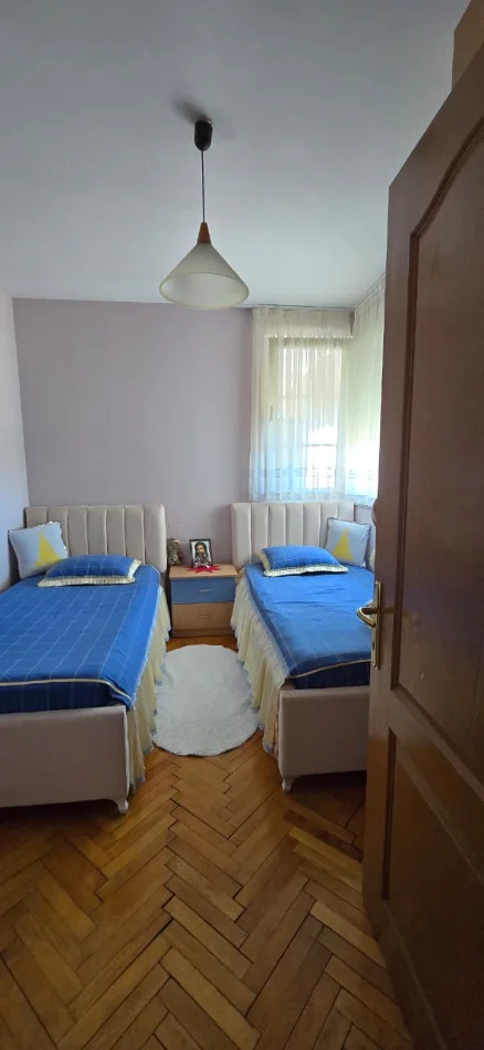 Tirane, shitet apartament 2+1 Kati 7, 92 m² (rruga e dibres)