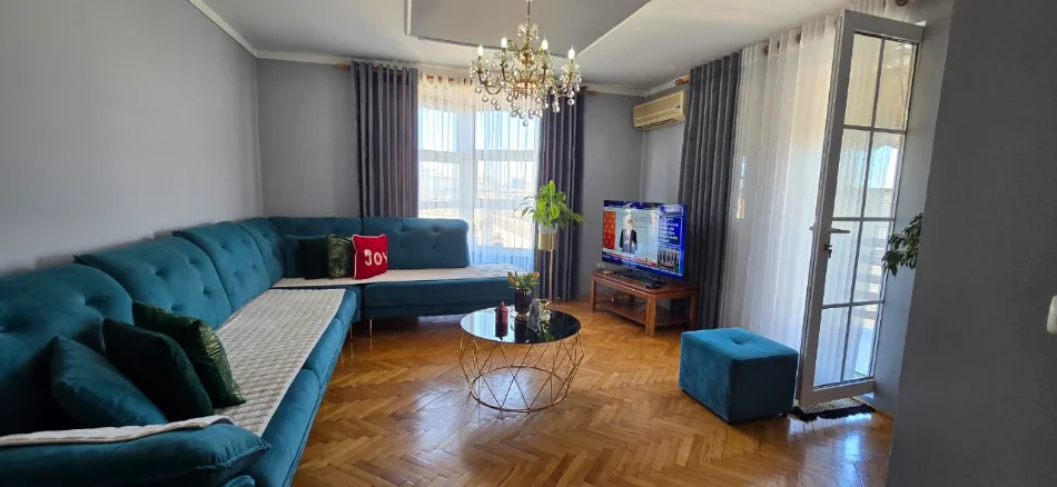 Tirane, shitet apartament 2+1 Kati 7, 92 m² (rruga e dibres)