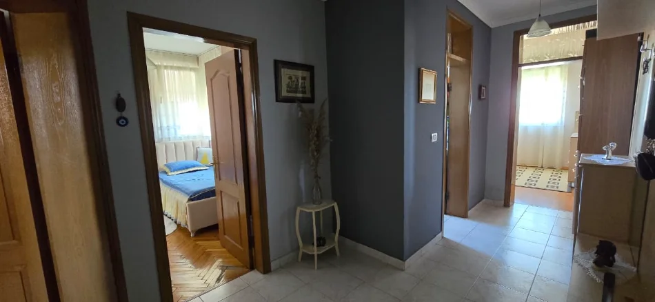 Tirane, shitet apartament 2+1 Kati 7, 92 m² (rruga e dibres)
