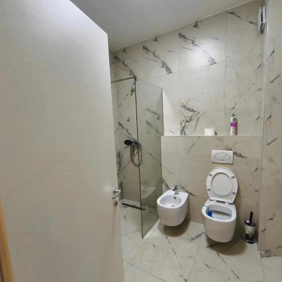 Tirane, shitet apartament 2+1+Ballkon Kati 3, 108 m² 220.000 € (Oasis Residence) Ish Fusha e Aviacionit