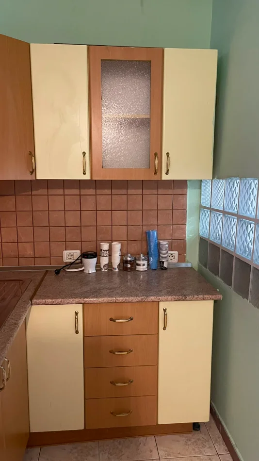 Tirane, shitet apartament 1+1 Kati 4, 50 m² 150.000 € (Myslym Shyri)
