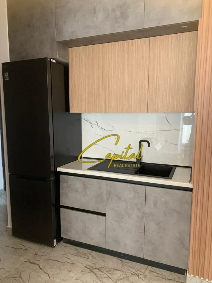 Tirane, jepet me qera apartament 1+1 Kati 5, 65 m² 450 € (LAPRAKE)