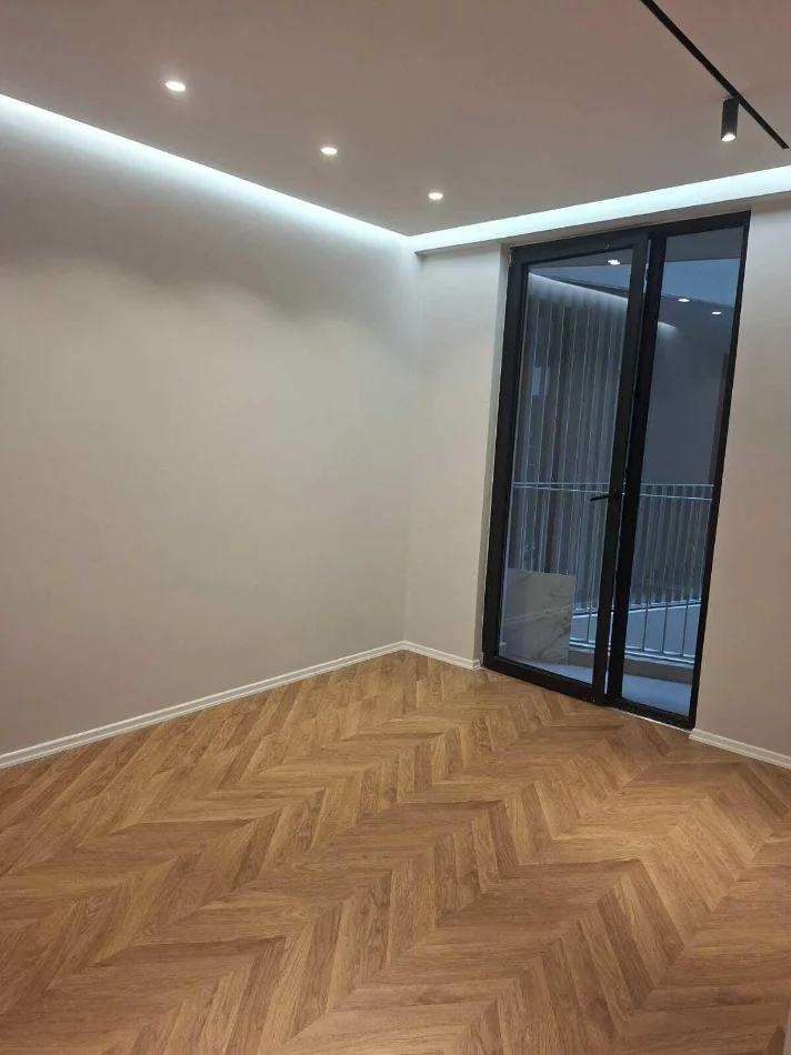 Tirane, jepet me qera apartament 2+1 Kati 3, 116 m² 1.000 € (MINE PEZA)