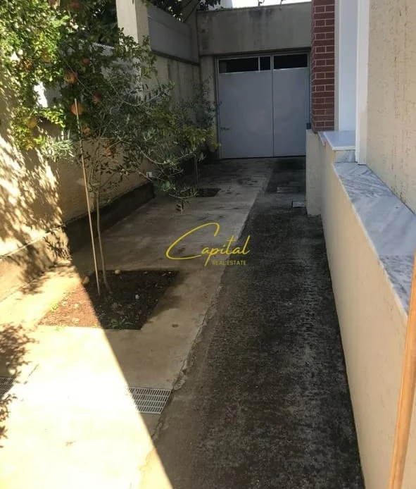 Tirane, jepet me qera apartament 1+1 Kati 1, 70 m² 400 € (ALI DEMI)