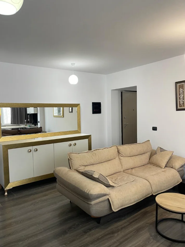 Tirane, shitet apartament 2+1 Kati 6, 90 m² 179.000 € (Fusha e Aviacionit)