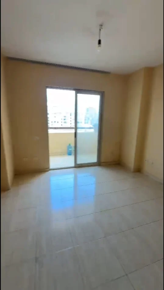 Tirane, shitet apartament 2+1+Ballkon Kati 10, 75 m² 185.000 € (Bulevardi Zogu 1)