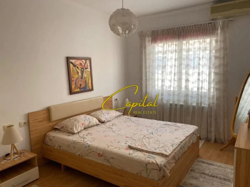 Tirane, jepet me qera apartament 2+1 Kati 3, 85 m² 600 € (LIQENI I THATE)