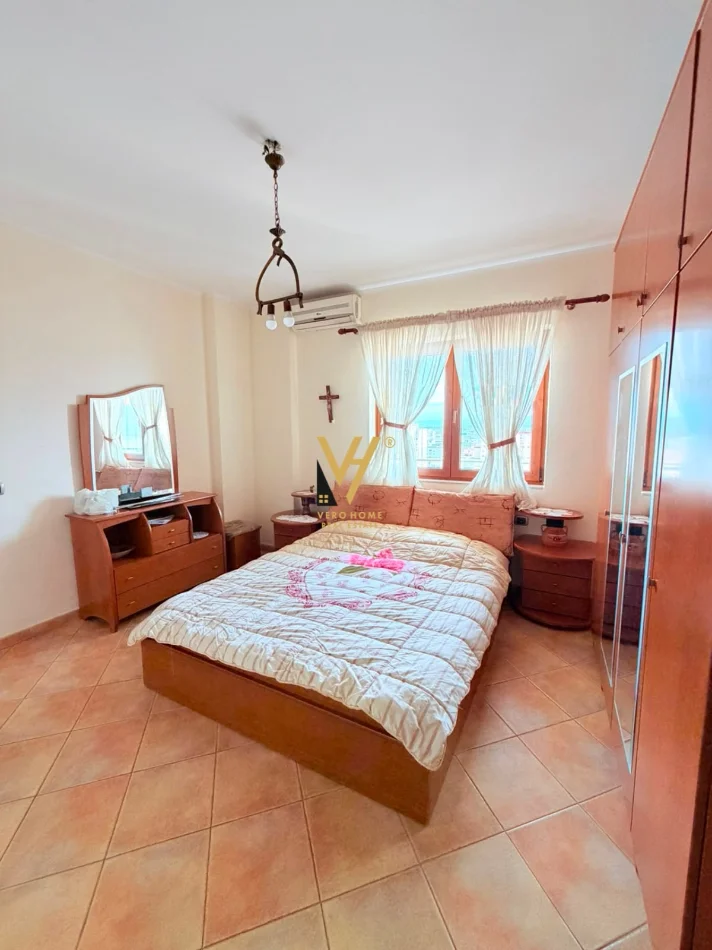 Durres, jepet me qera apartament 3+1+Ballkon Kati 11, 140 m² 620 € (ISH RAJONI DURRES)