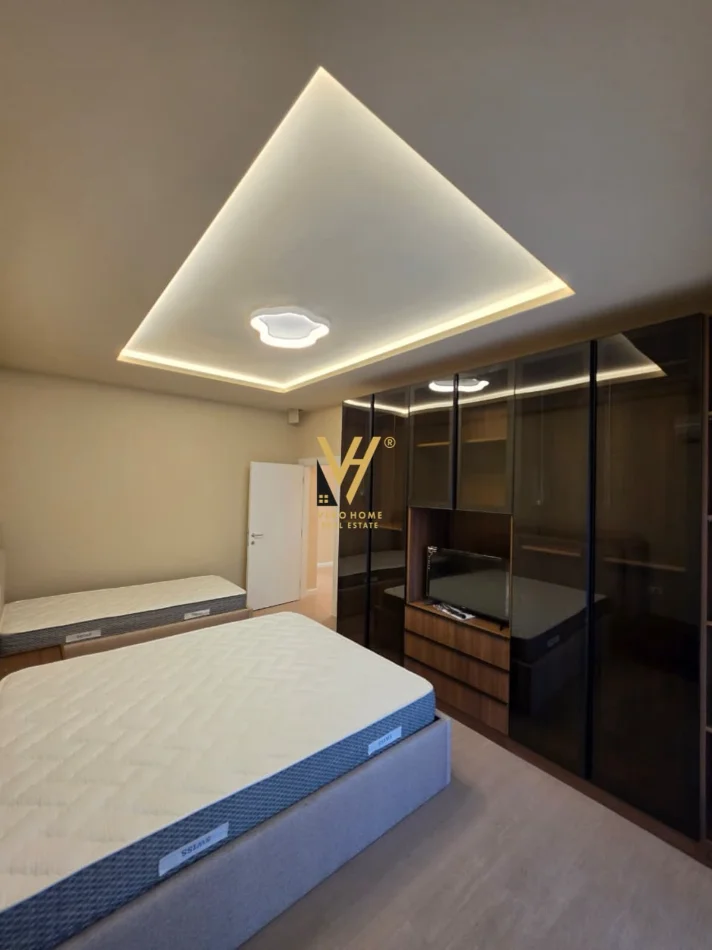 Tirane, jepet me qera apartament 2+1+Ballkon Kati 3, 110 m² 700 € (BRRYL)