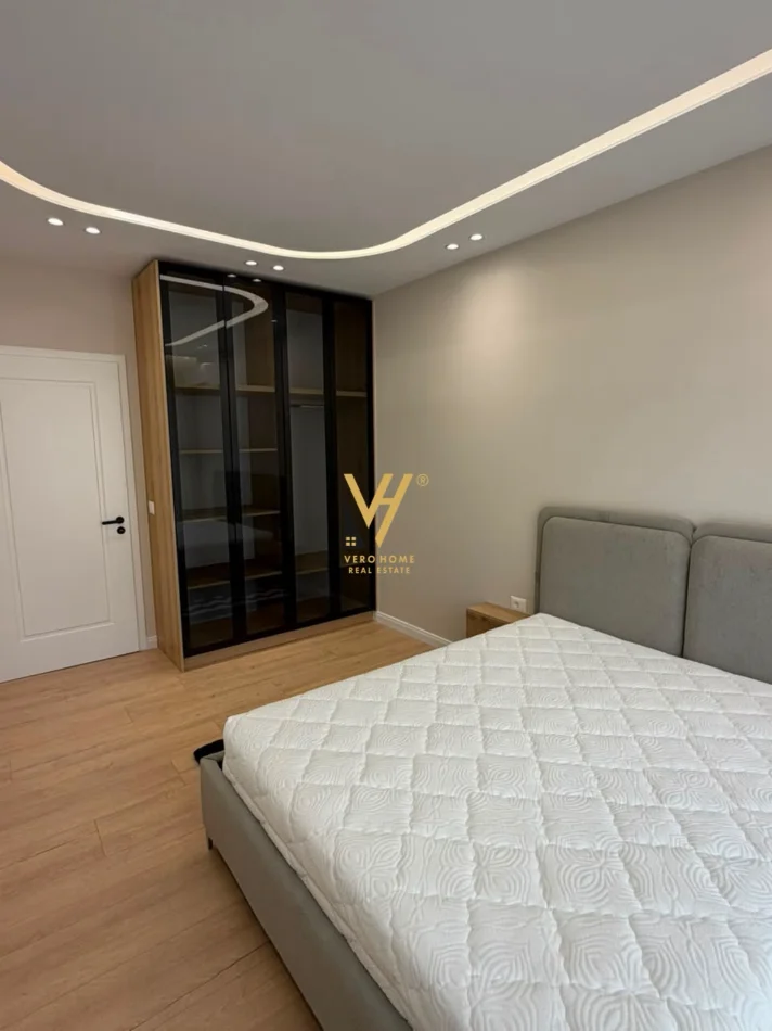 Tirane, shitet apartament 2+1+Ballkon Kati 6, 114 m² 177.000 € (YZBERISHT)