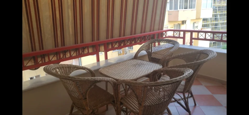 🏡 Jepet Apartament 3+1 me Qira – Rruga e Elbasanit 1.000 € (Rruga Elbasanit)