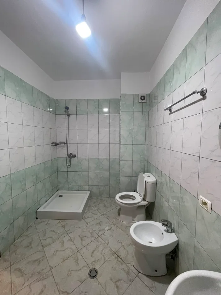 Tirane, shitet apartament 2+1+Ballkon Kati 7, 98 m² 140.000 € (Vila L Astir)