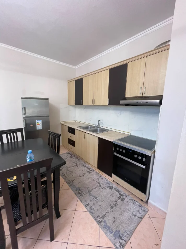 Tirane, shitet apartament 2+1+Ballkon Kati 7, 98 m² 140.000 € (Vila L Astir)