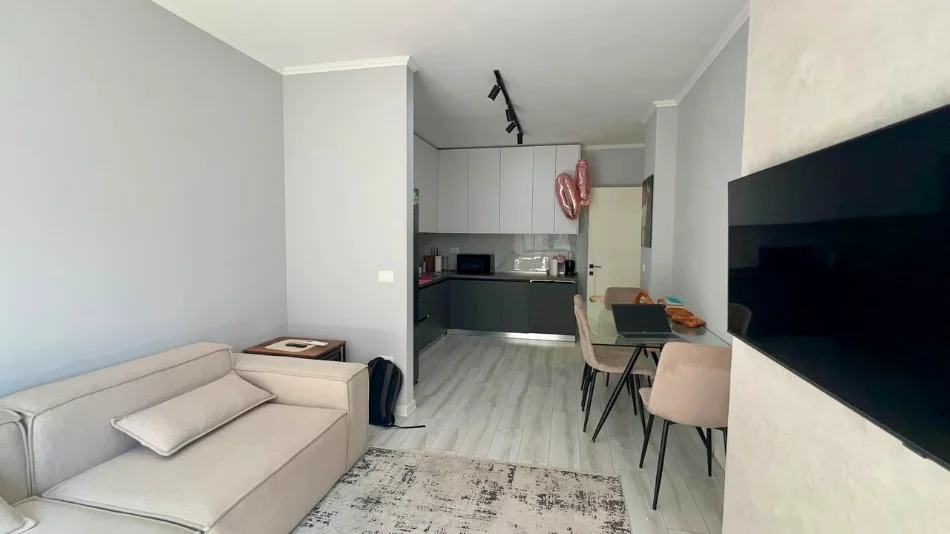 🏠Me Qera: 1+1 +1 Verande 📍Kopshti Zologjik - 60,000 Leke/Muaj - K.2 - 70m² || I Sapo Investuar - Zona Ofron Qetesi dhe Komfort⚜️