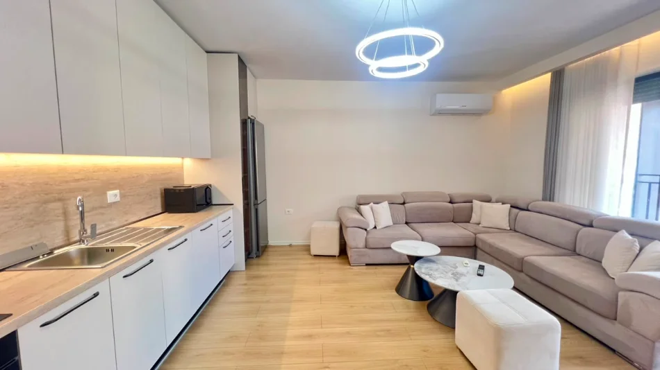 🏠Me Qera: 1+1📍Bulevardi I Ri (Rr.Jordan Misja - Kompleksi Ndregjoni)- 60,000 Leke/Muaj - Pallat V.2026 - Kt.4 - Sp.75m² - (E Pa Banuar 100% e re)🔥