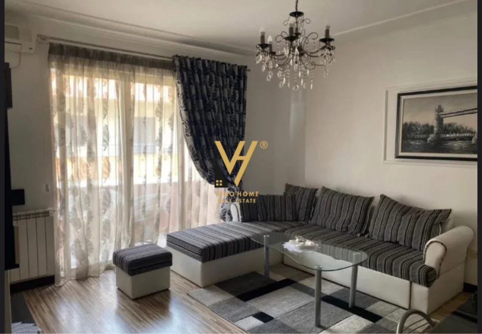 Tirane, jepet me qera apartament 2+1 Kati 4, 85 m² 830 € (RRUGA E BARRIKADAVE)