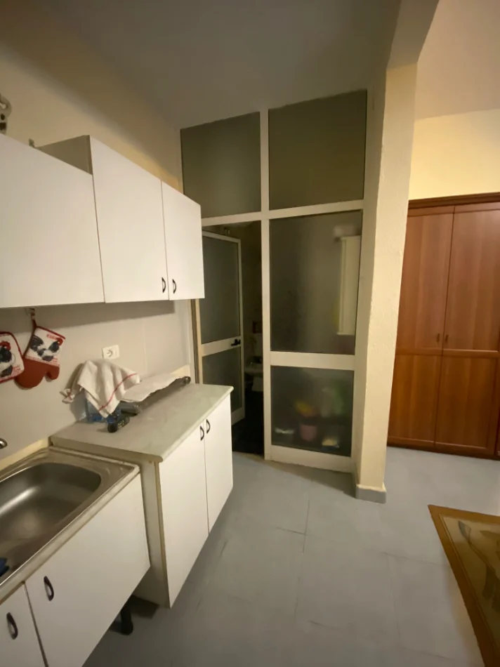 Tirane, jepet me qera garsonier Studio Kati 0, 20,000 lek